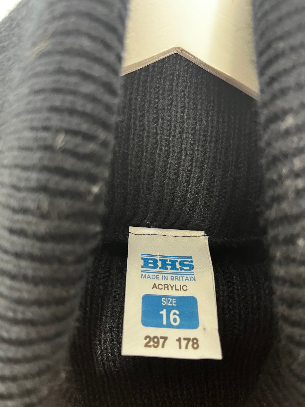 Classic 90s Black Roll neck Jumper