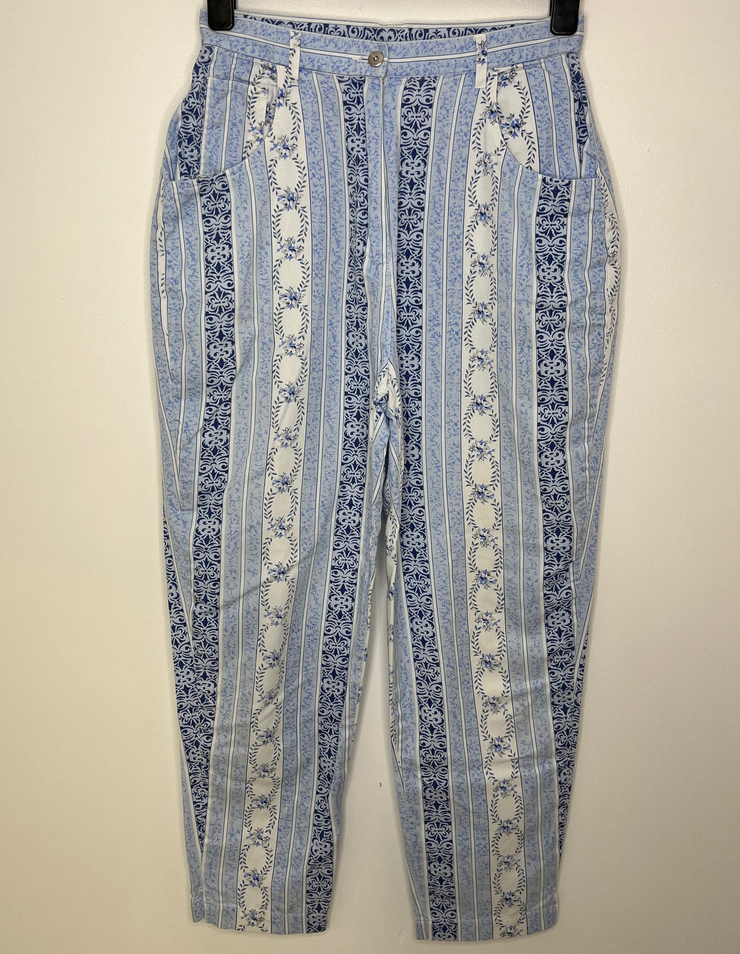 Highwaisted Blue Patterned Light Jeans
