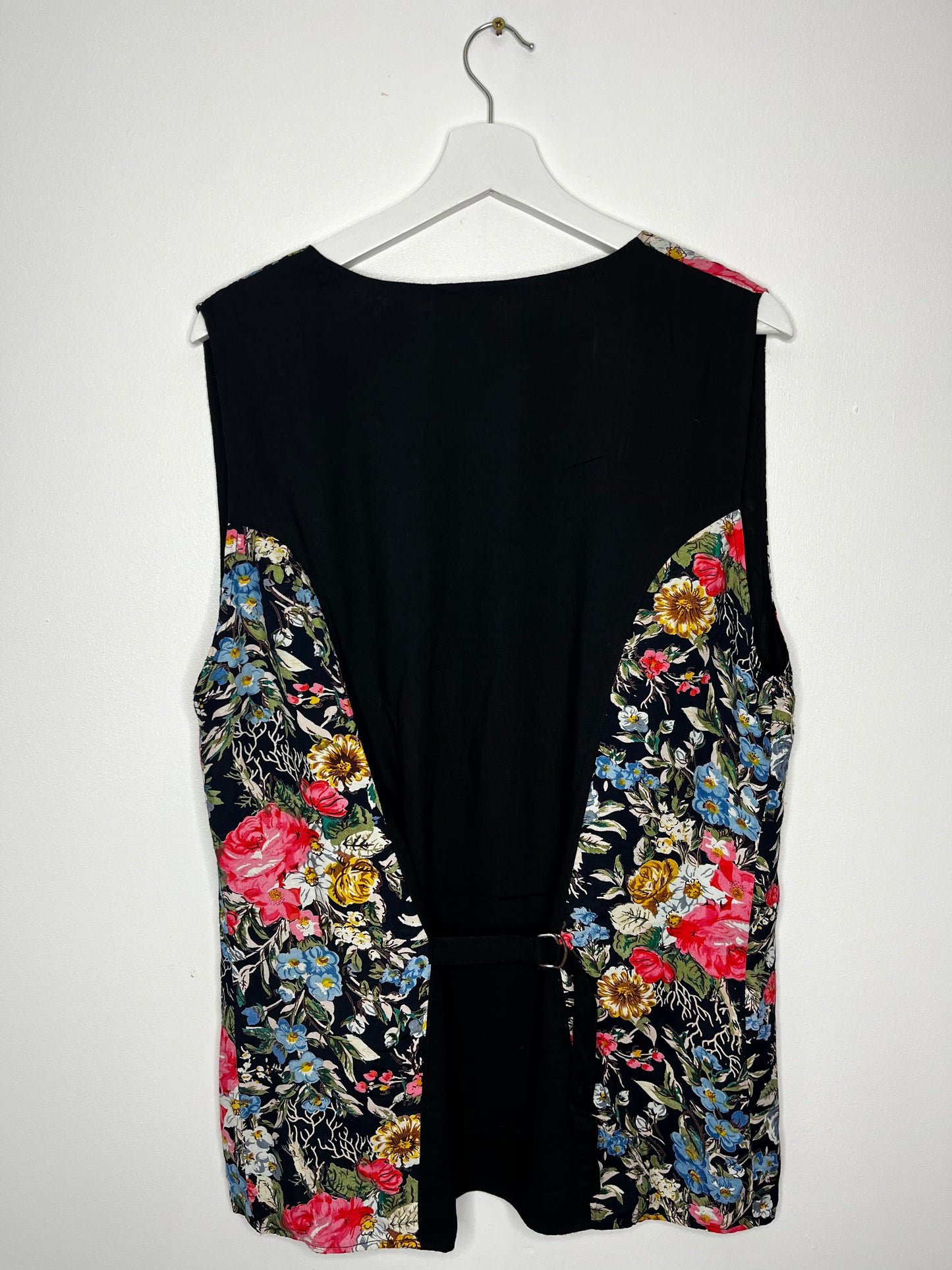 True Vintage 90s Floral Waistcoat