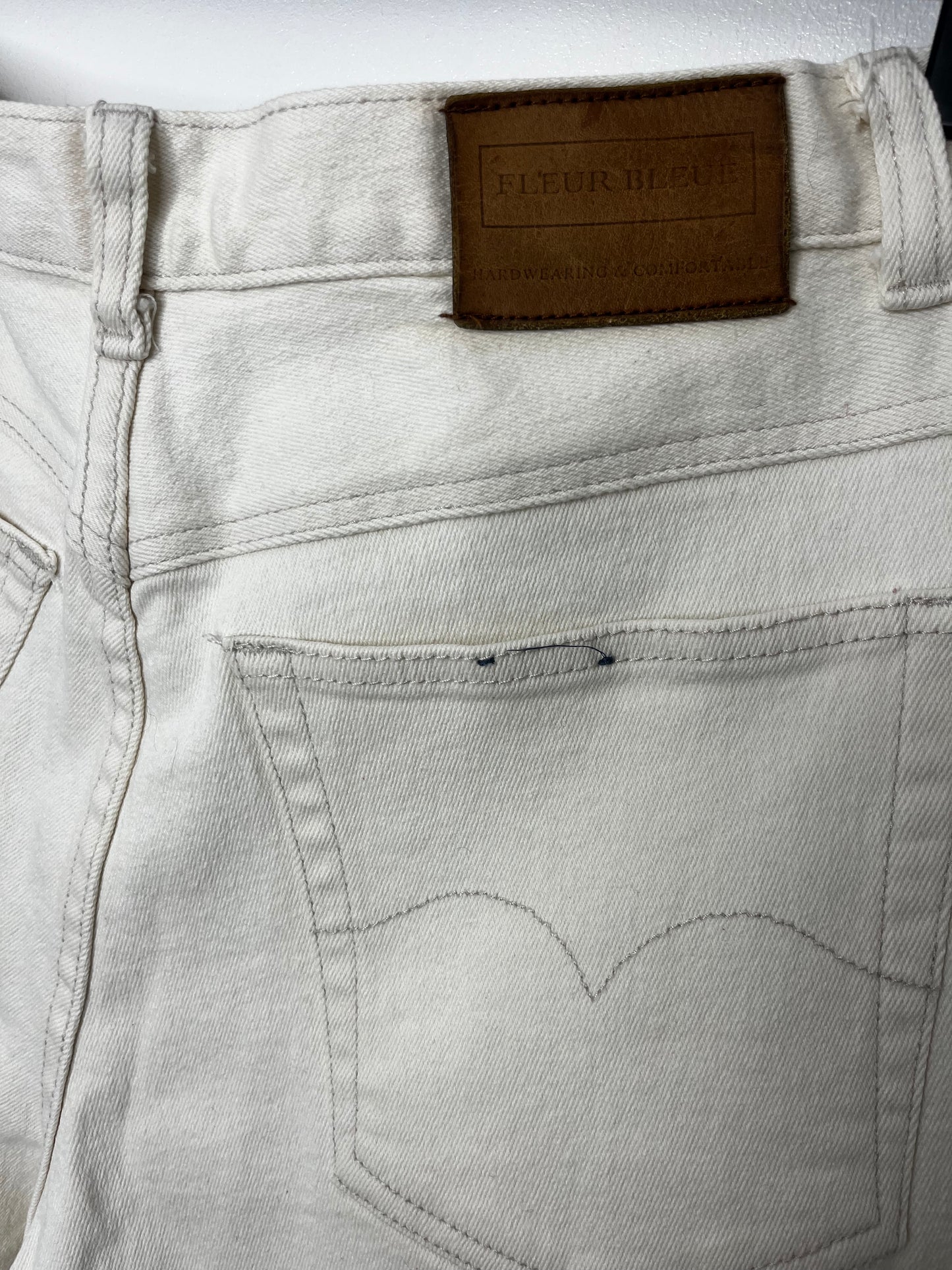 Off White Highwaisted Vintage Jeans