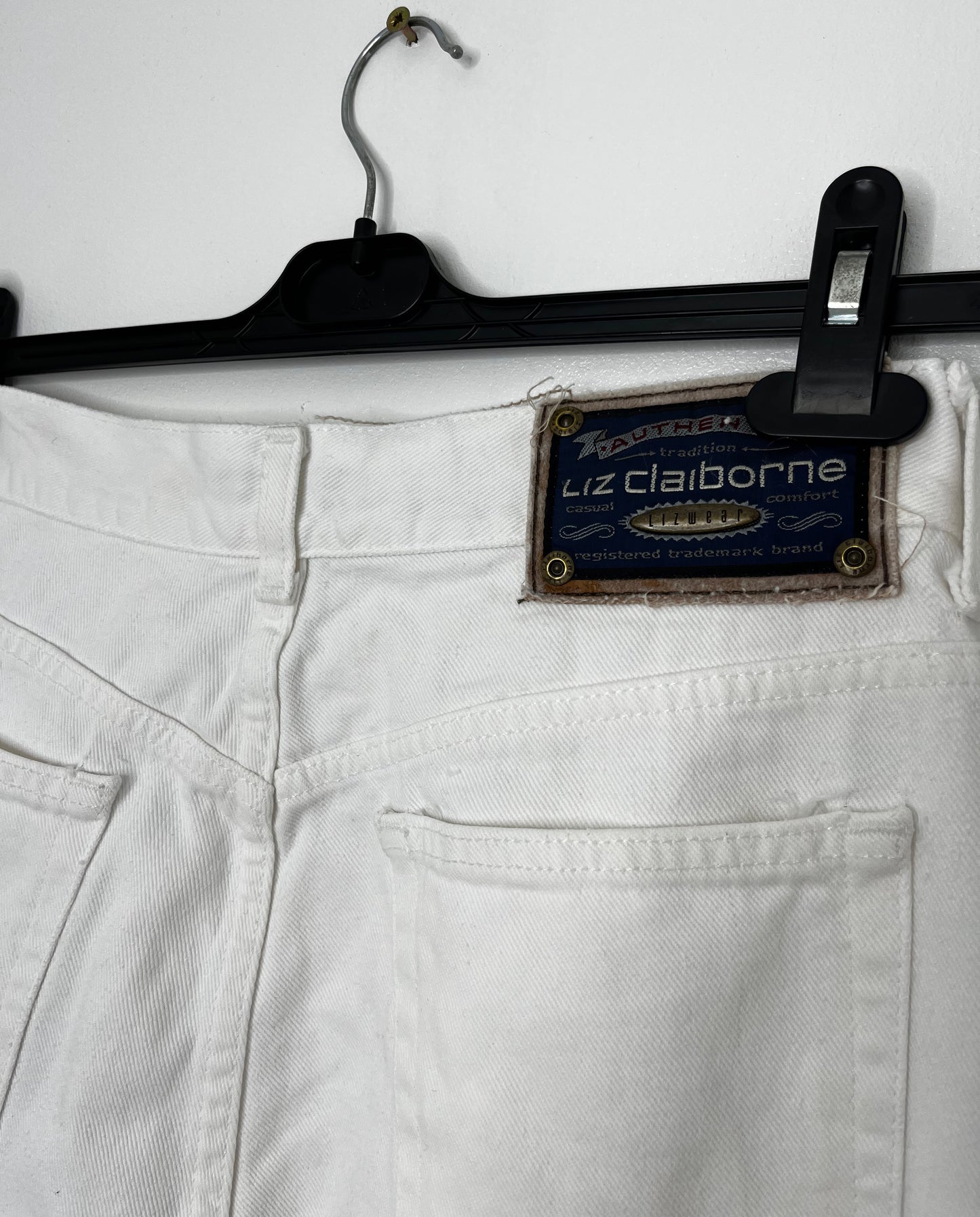 Highwaisted White Branded Jeans