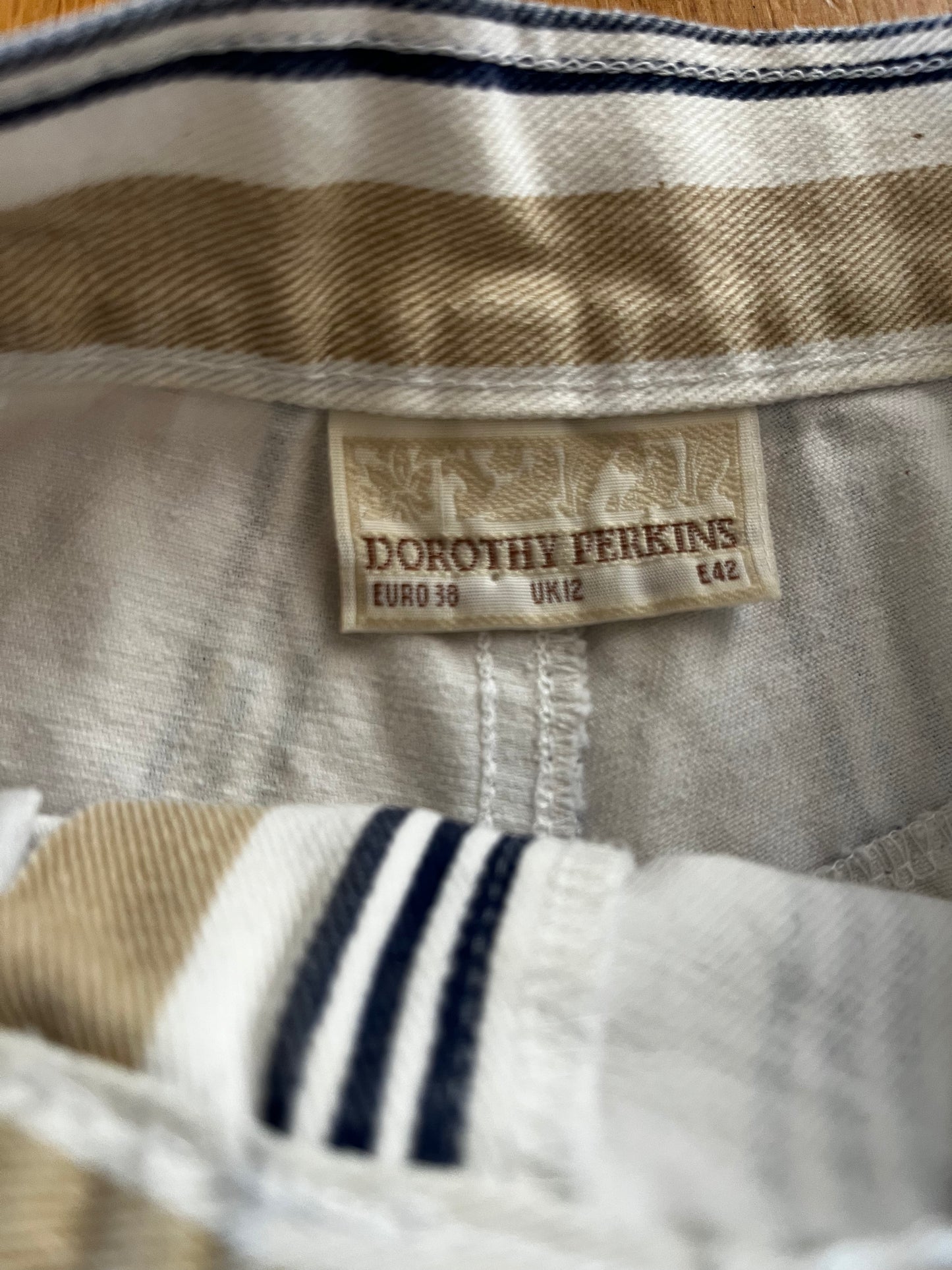 Highwaisted Striped Vintage Beige Shorts
