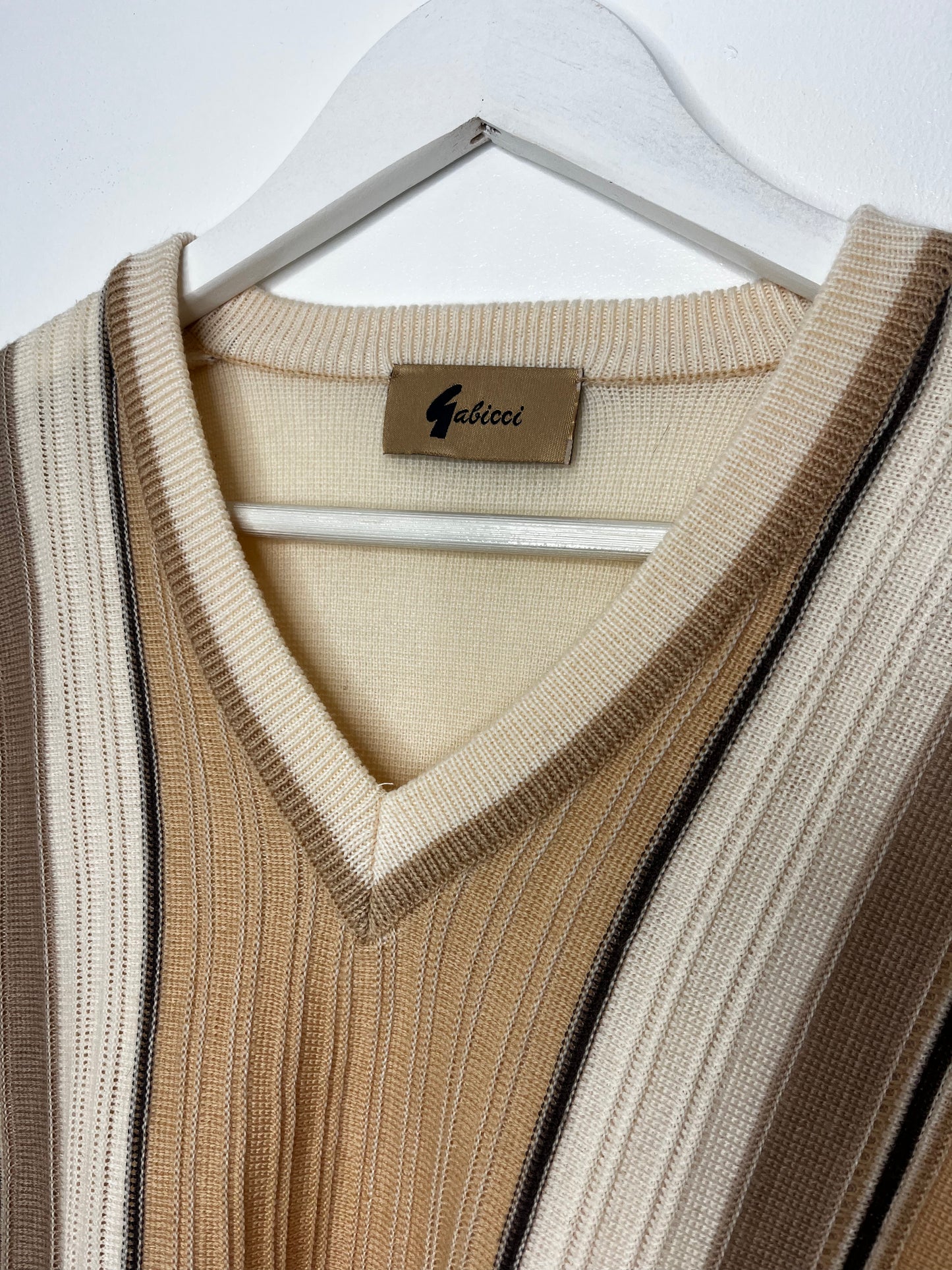 Cream V Neck Vintage Jumper
