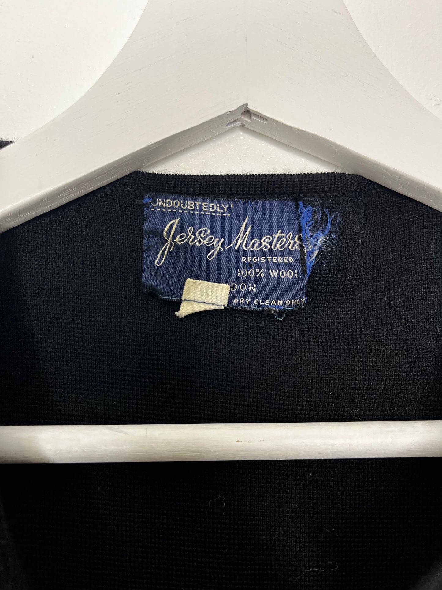 Black Sleeveless Vibrant Floral Wool Cardigan