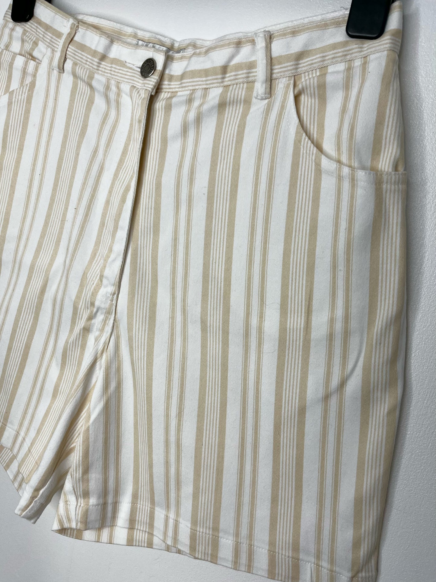 Highwaisted Cream Stripe Vintage Shorts
