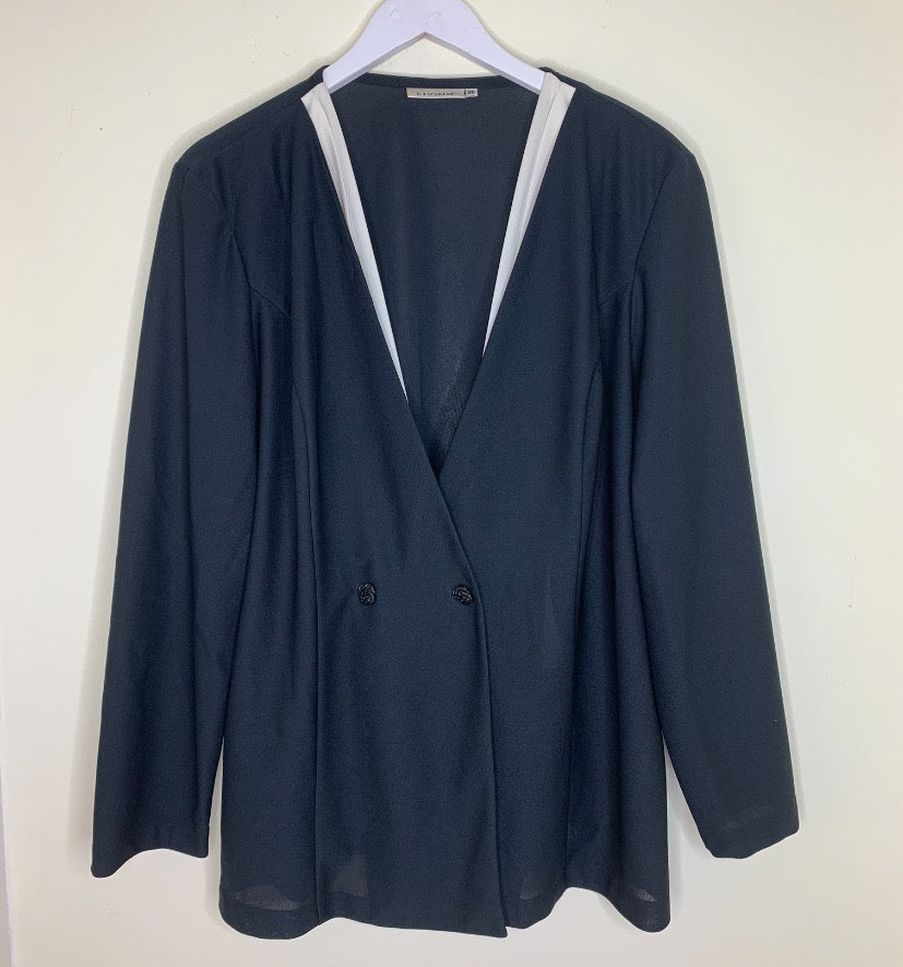 Oversized Relaxed Low V Blazer Shirt