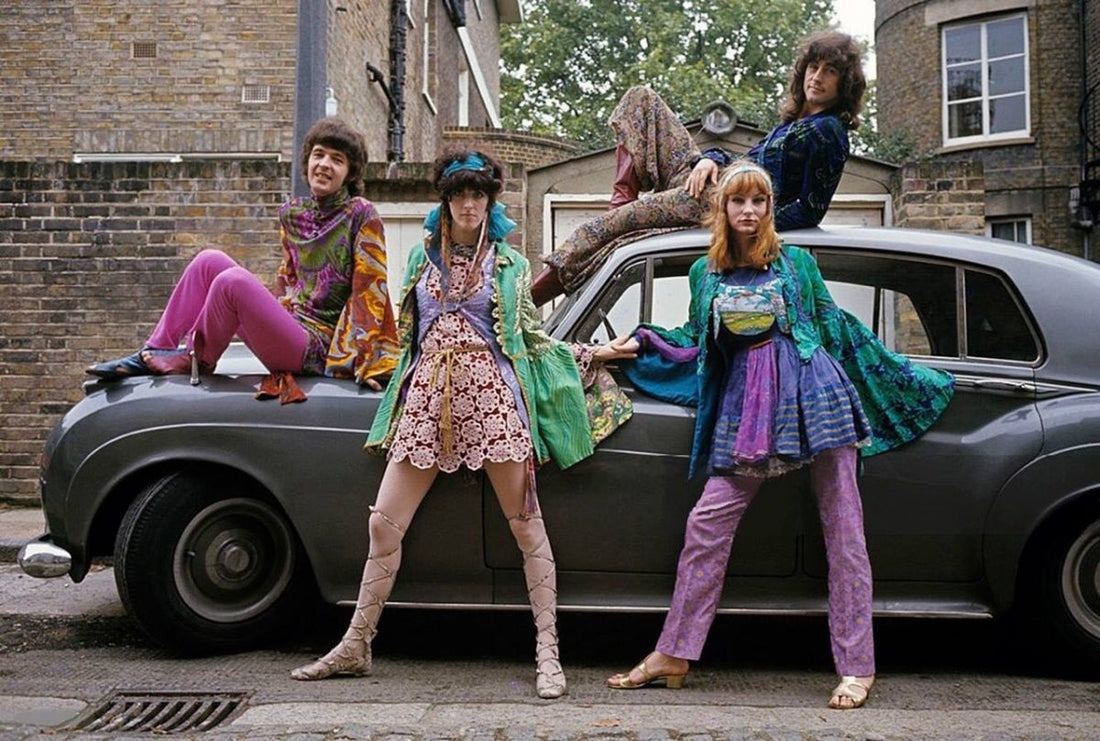 Swinging Style: A Guide to 1960s Fashion and How to Wear It Today Clothestotheedge Swinging Style: A Guide to 1960s Fashion and How to Wear It Today Clothestotheedge