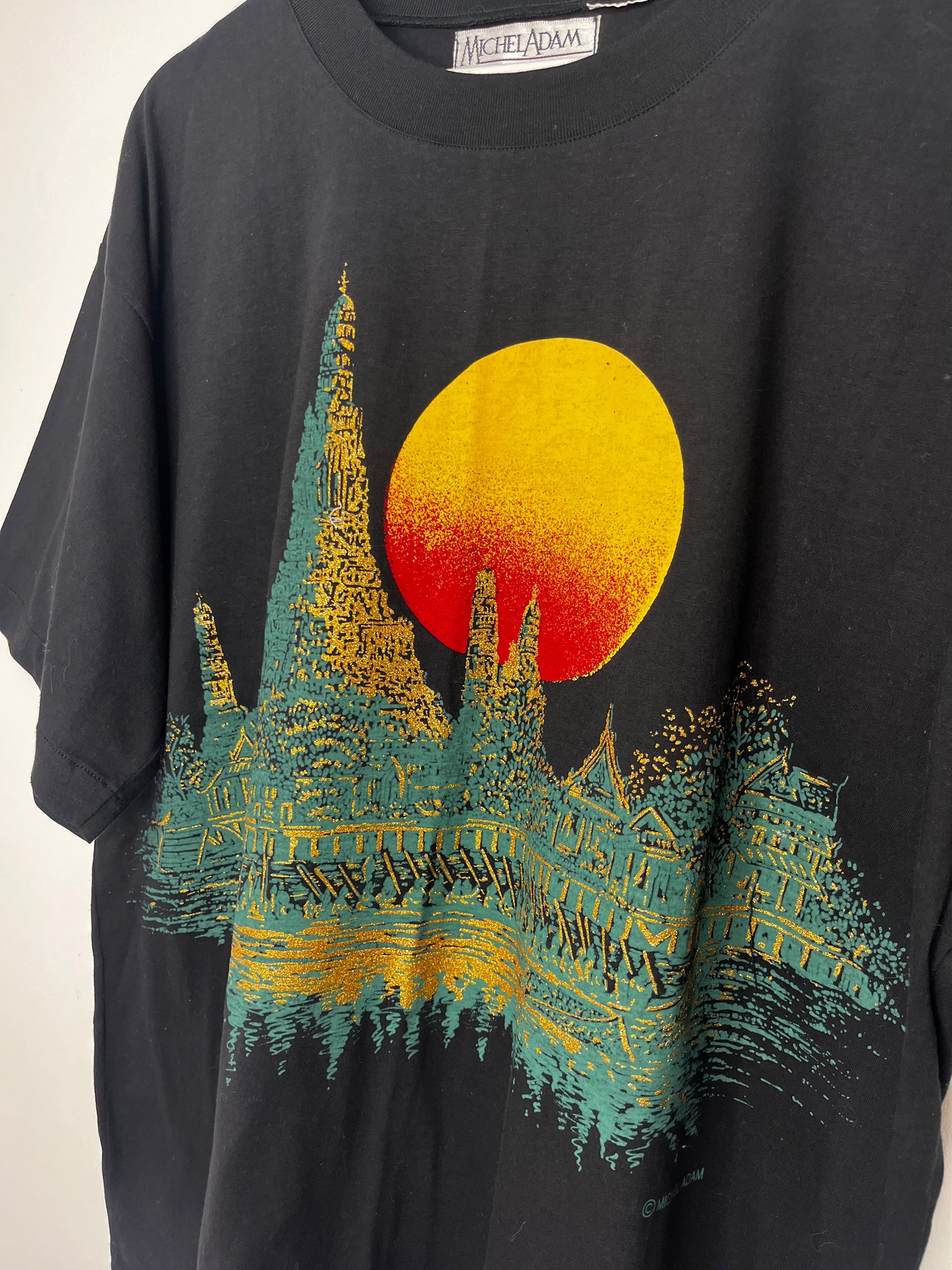 Vintage 90s Thai Temple Graphic Cotton T-Shirt