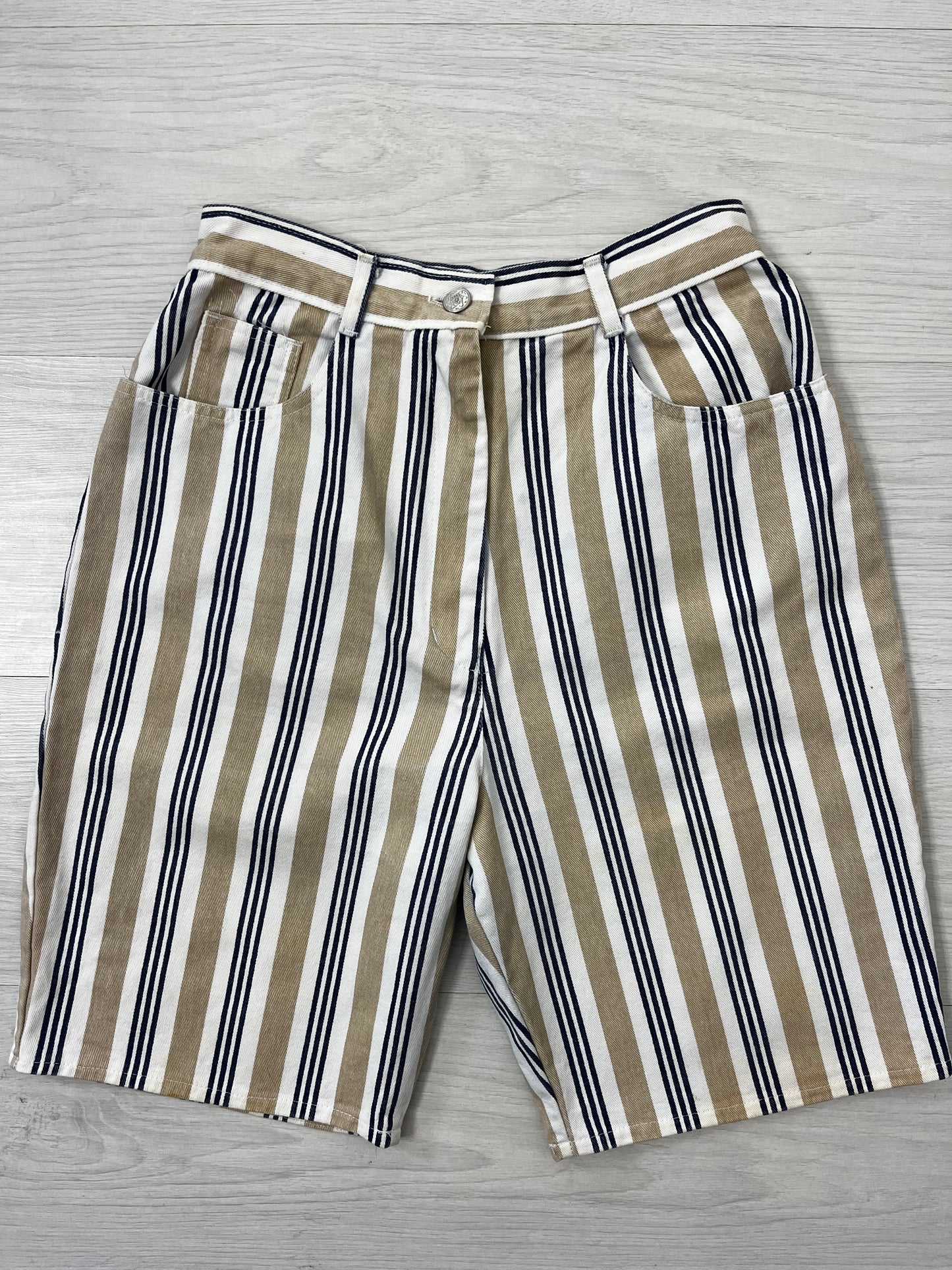 1990s Cream Blue Stripe Highwaisted Shorts