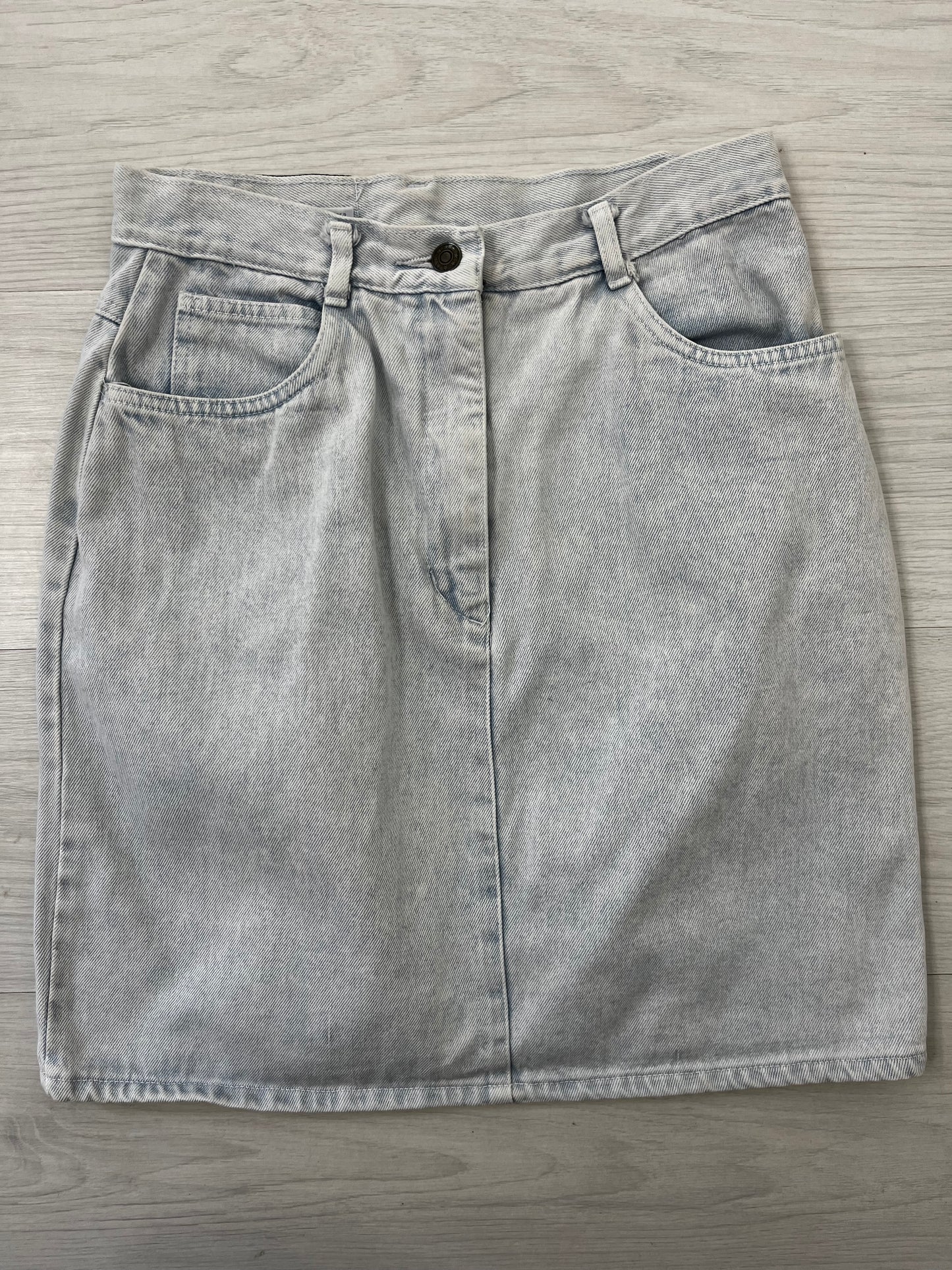 Highwaisted Light Denim Vintage Skirt