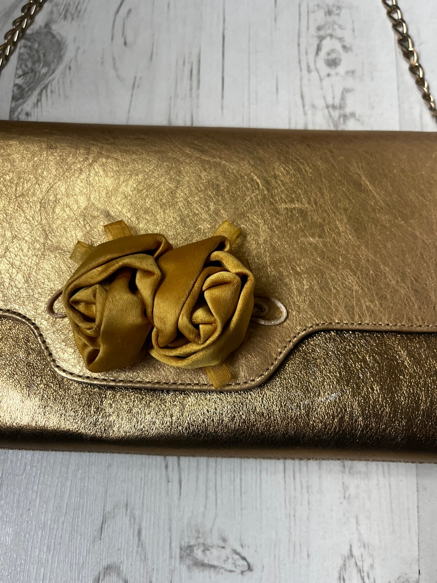 Gold Vintage Chain Flower Detail Bag