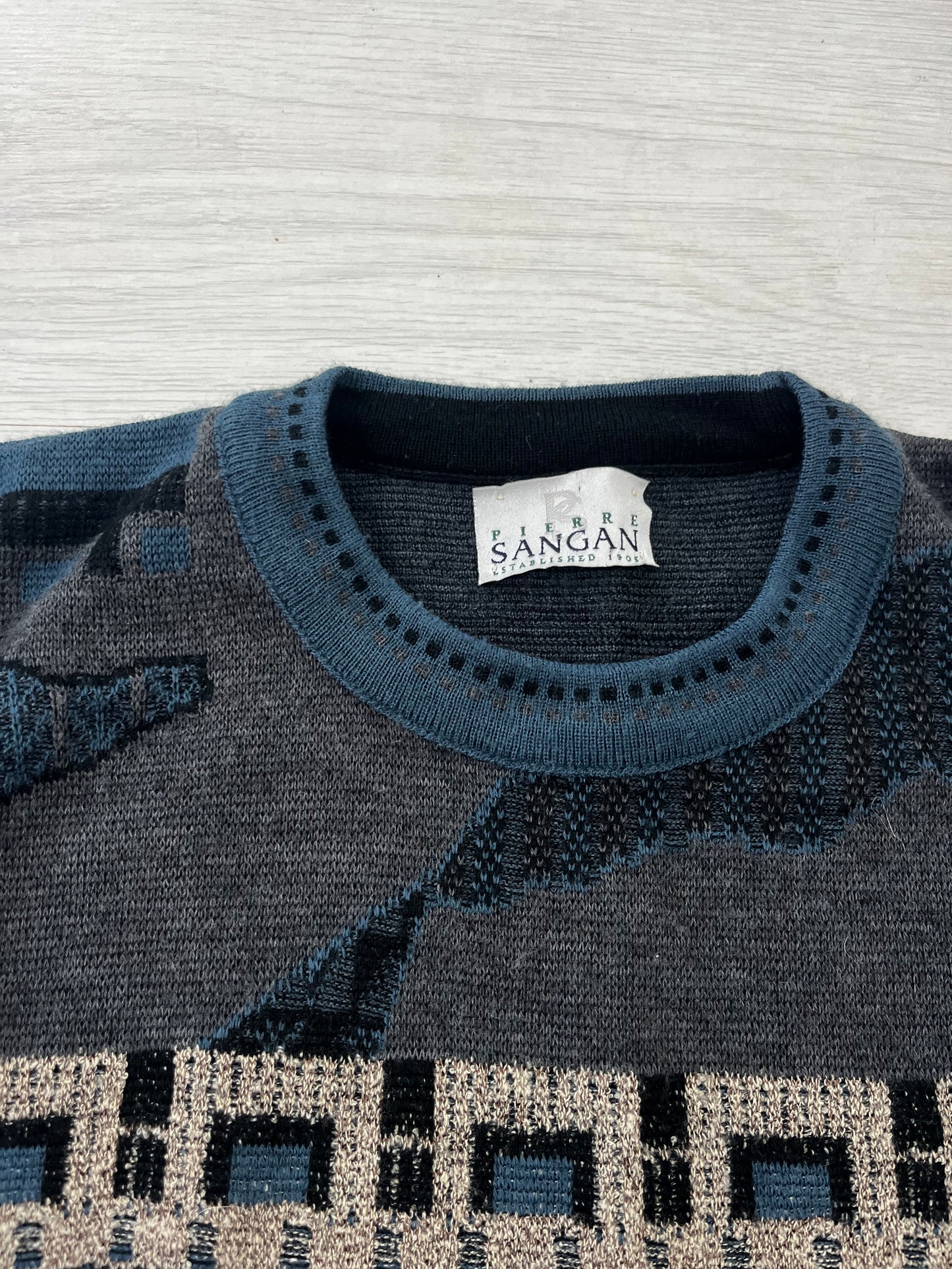 True Vintage 90s Blue Patterned Sweater