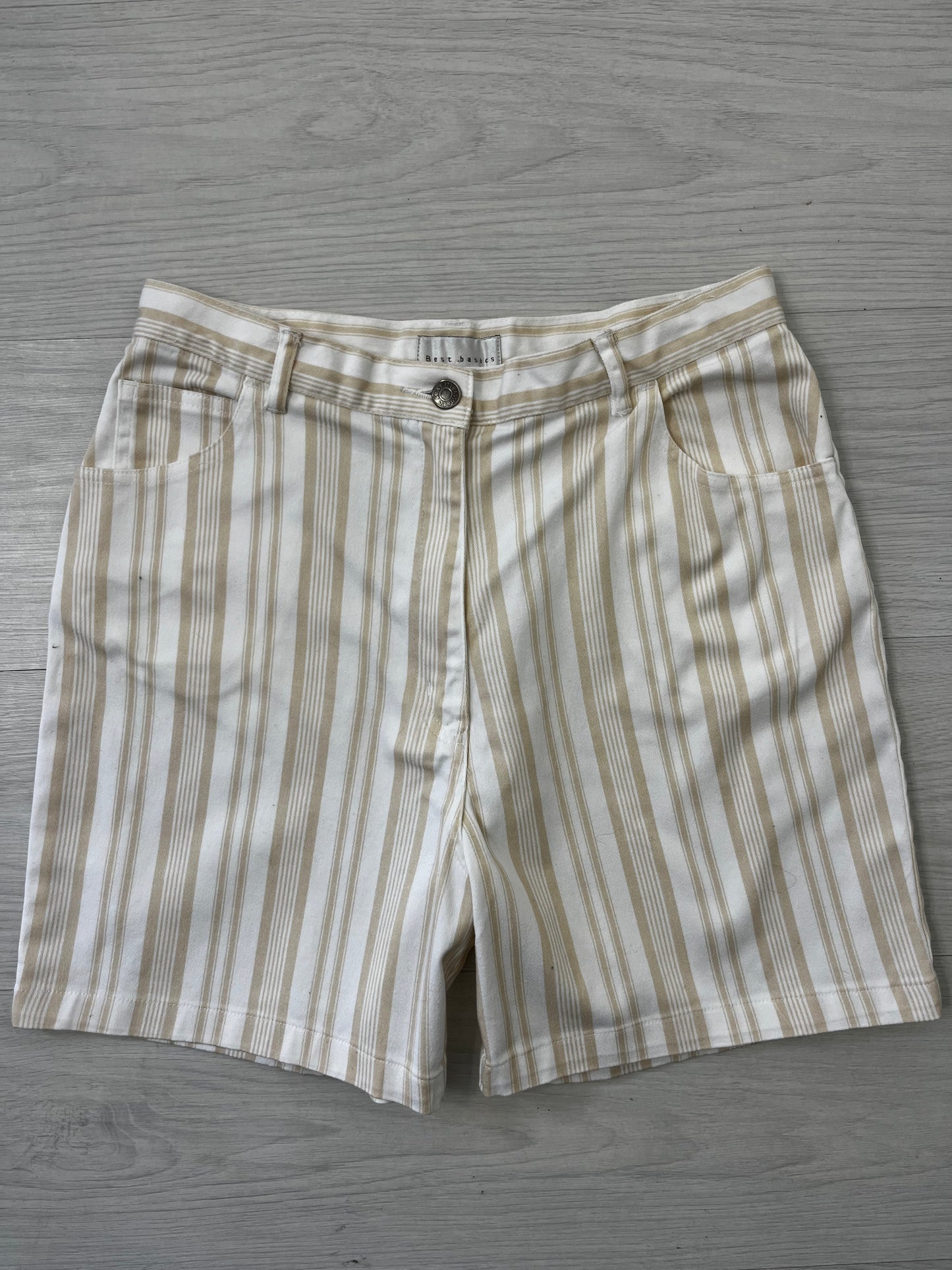 Highwaisted Vintage Stripe Beige Shorts