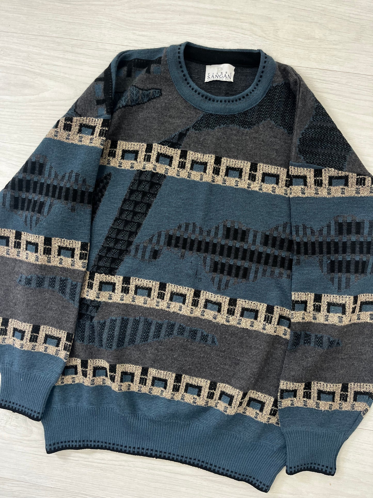 True Vintage 90s Blue Patterned Sweater