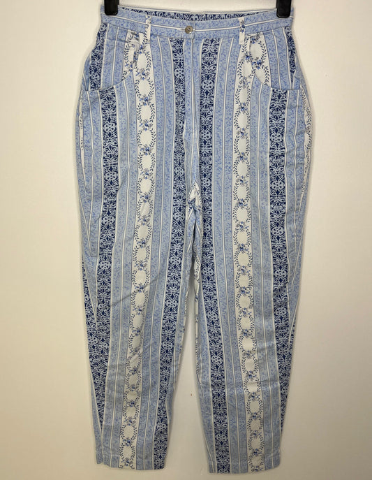 Highwaisted Blue Patterned Light Jeans
