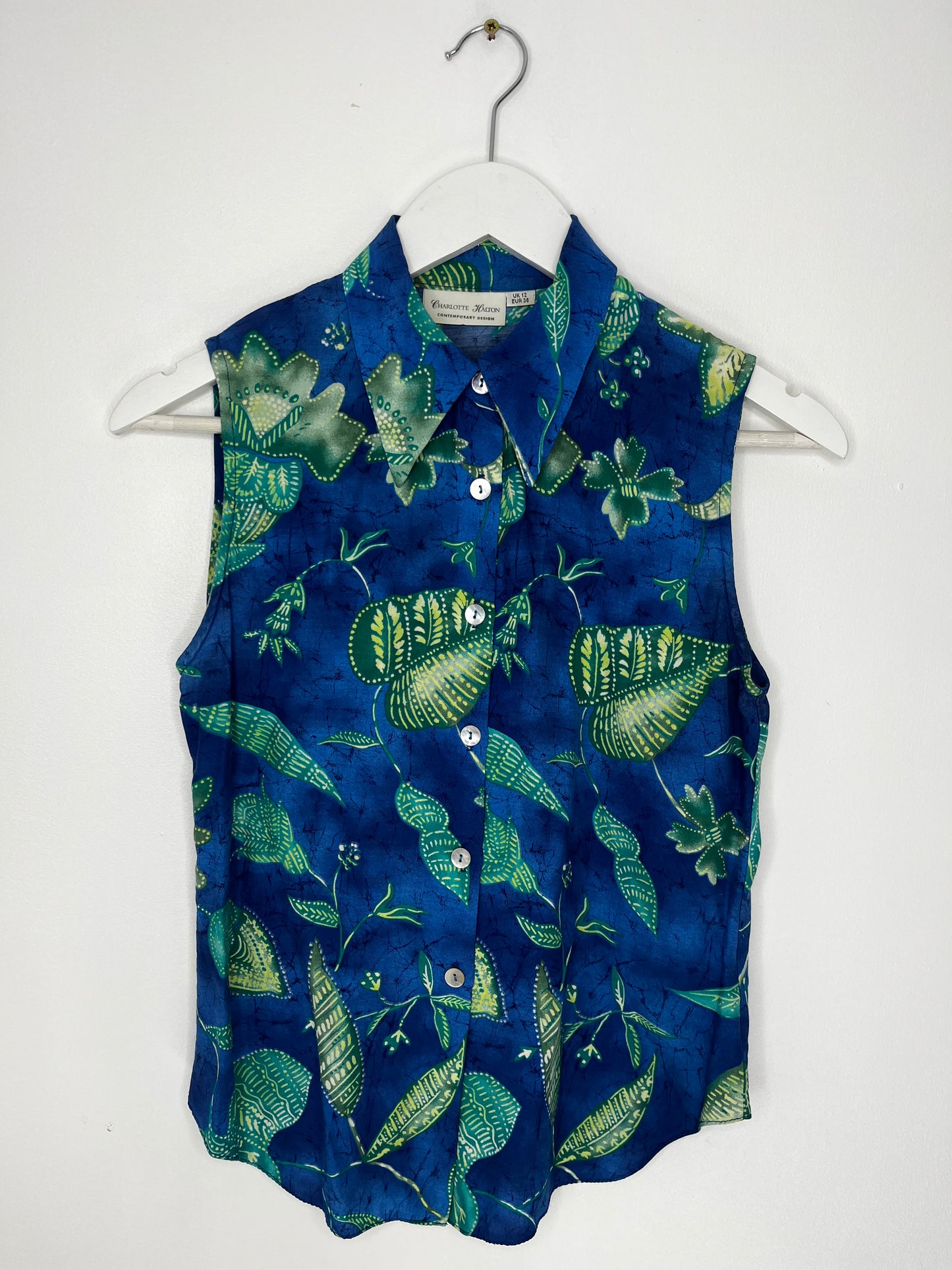 Sleeveless Blue Vintage Shirt