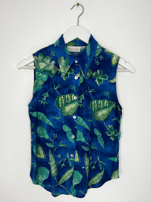 Sleeveless Blue Vintage Shirt