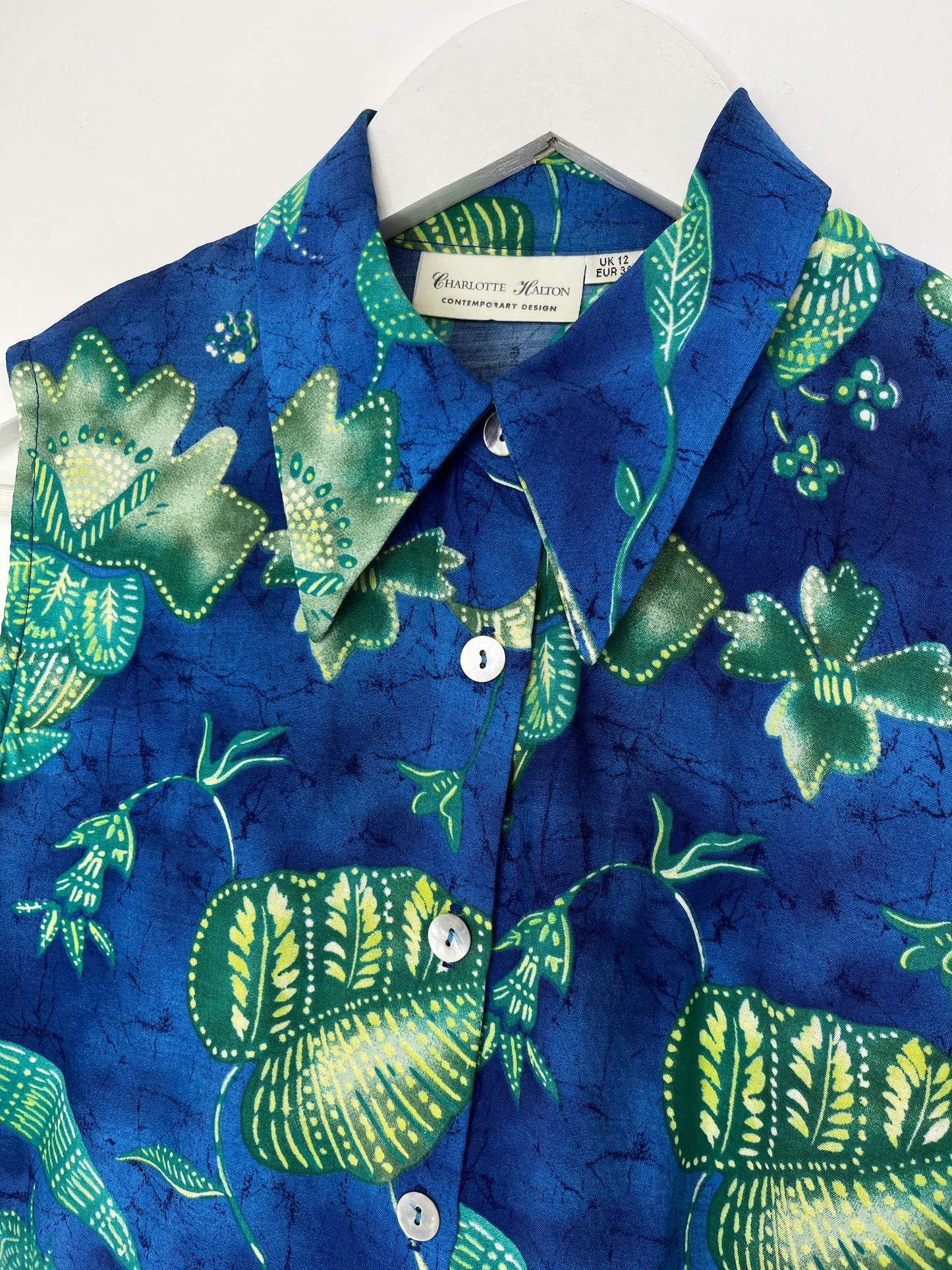 Sleeveless Blue Vintage Shirt