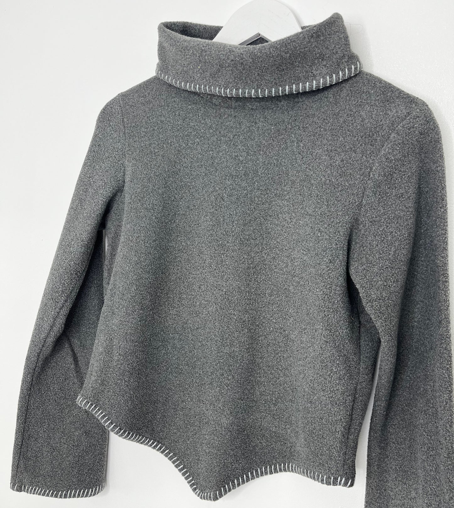 Grey 90s Fleece Sweater