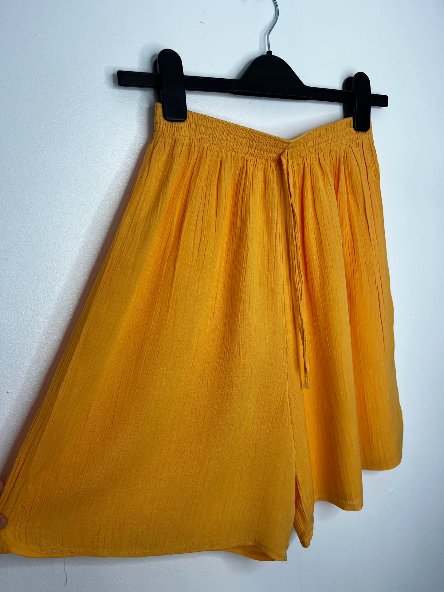 Highwaisted Casual Mustard Shorts