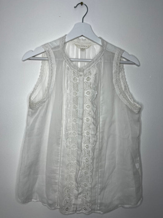 Romantic Lace Sleeveless Blouse