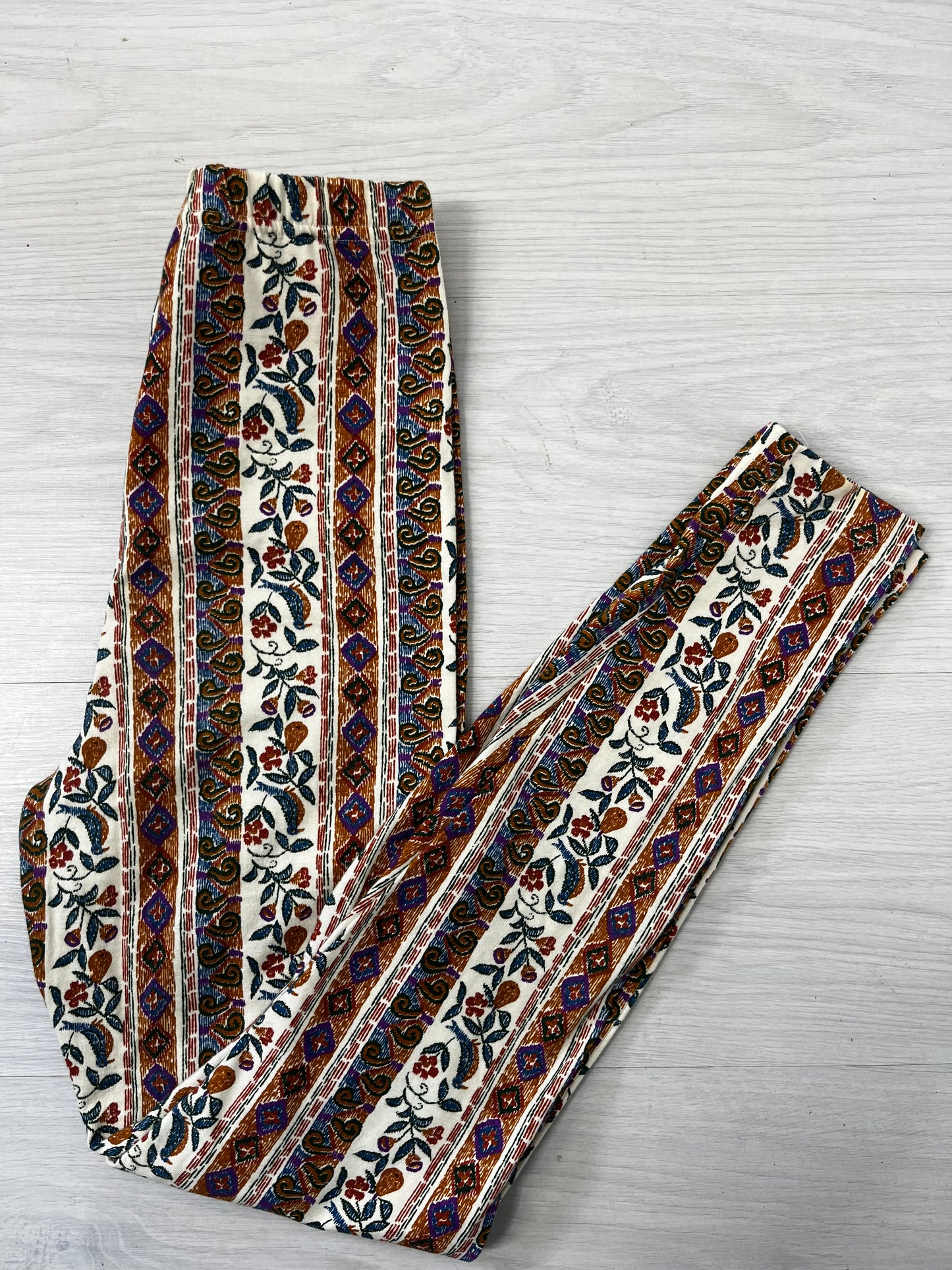 Highwaisted Vintage 90s Patterned Leggings