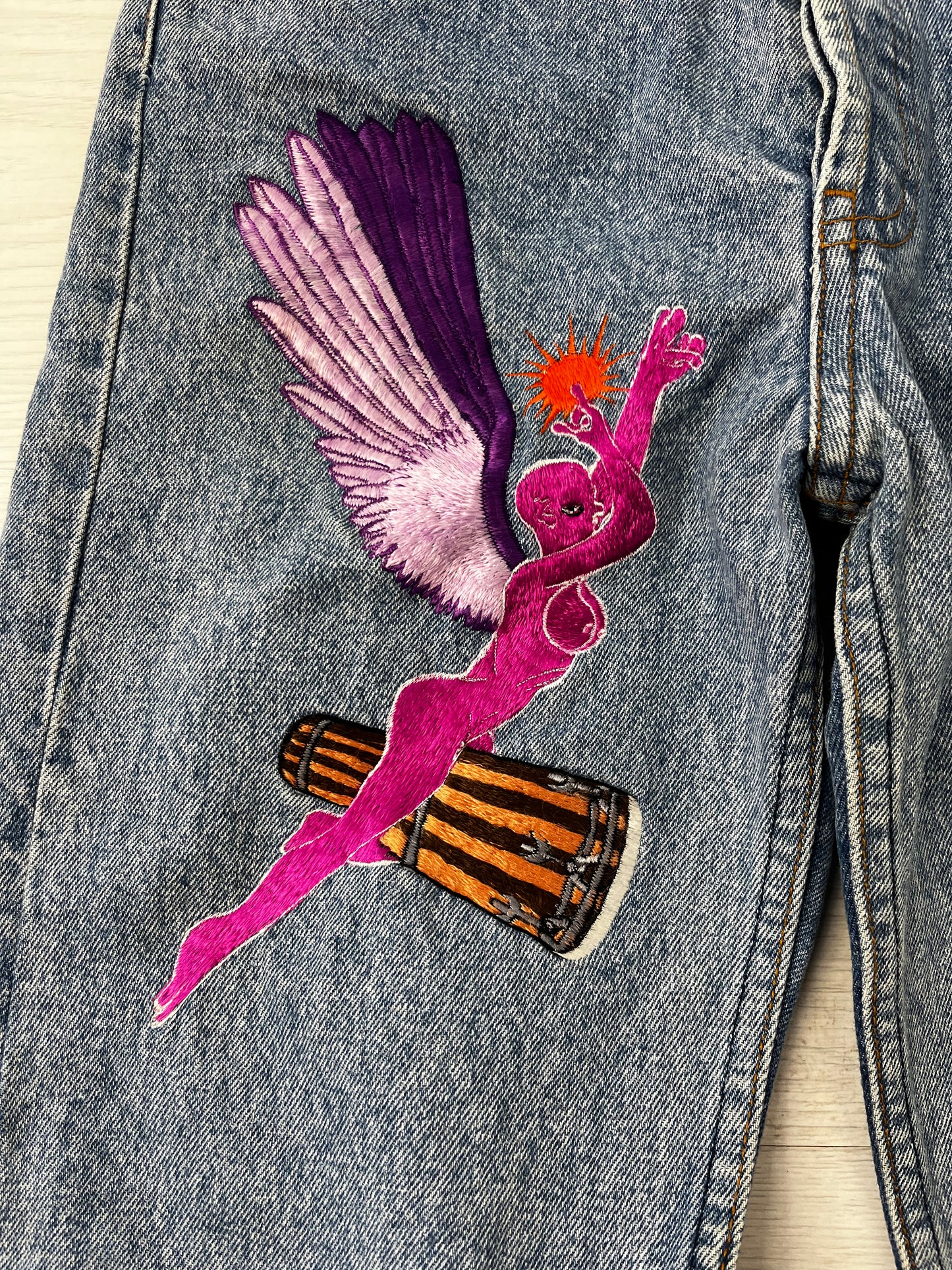 Rare Embroidery Highwaisted Levi Jeans