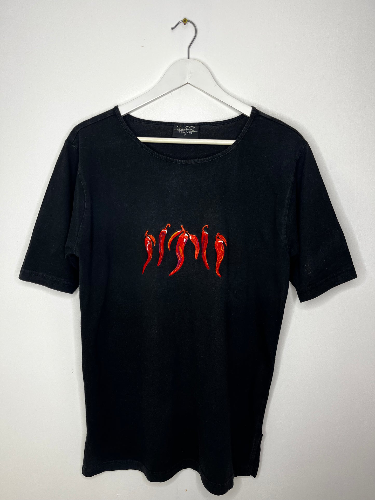 Black Vintage Red Chilli Top
