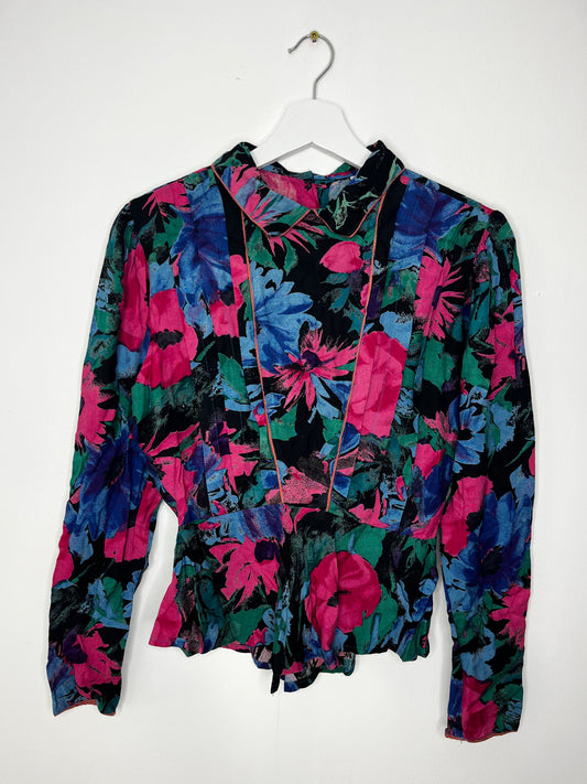 True Vintage Cute Floral Collar Blouse