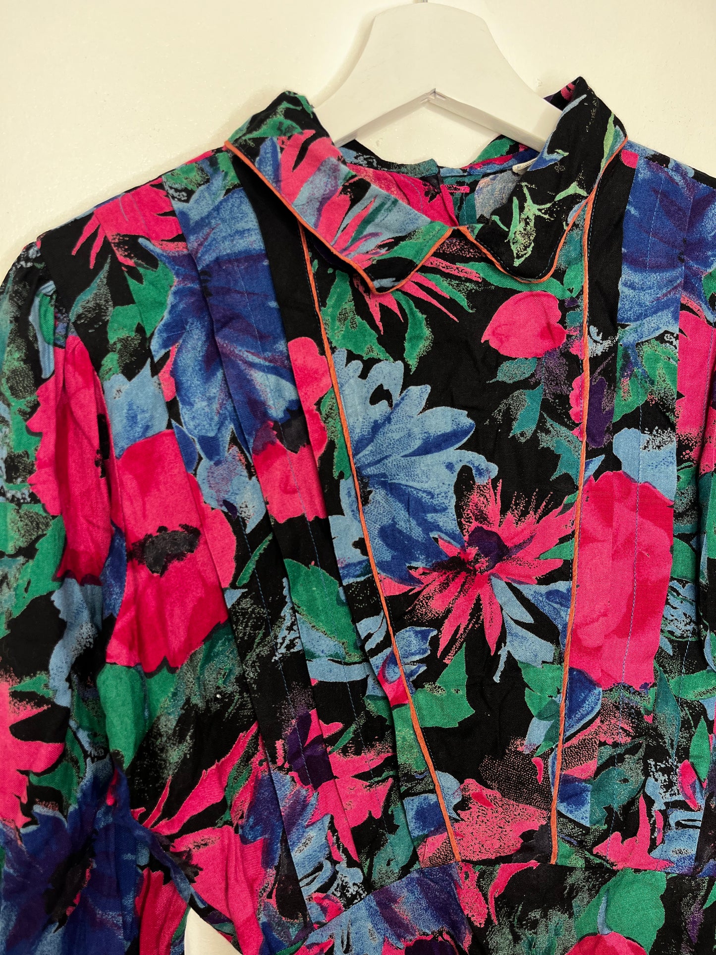 True Vintage Cute Floral Collar Blouse