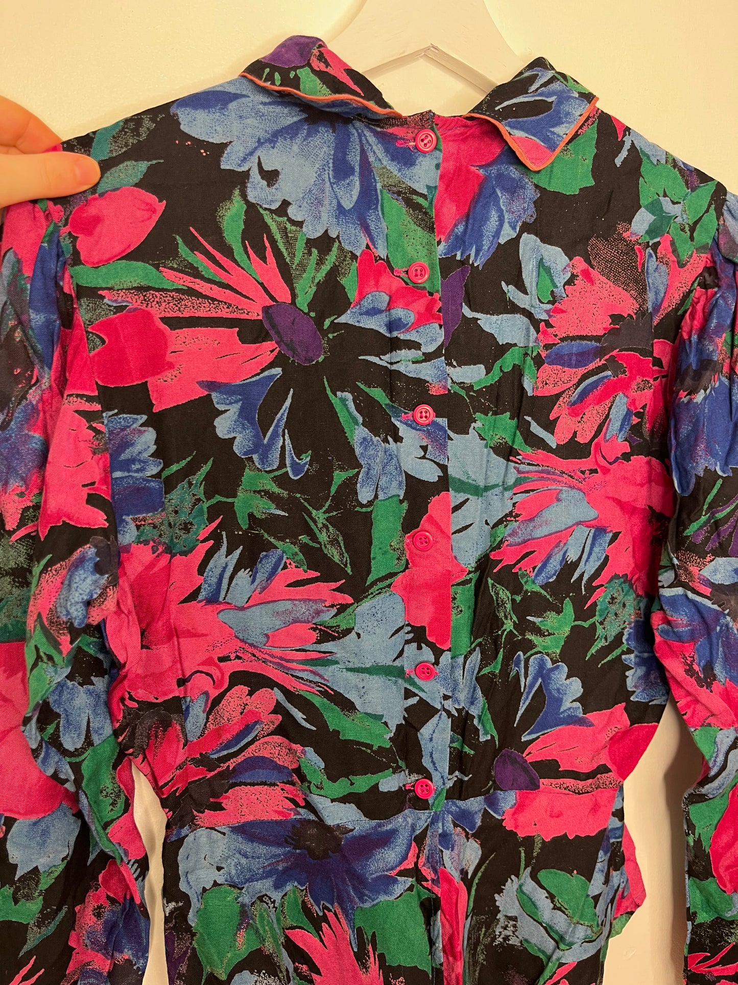 True Vintage Cute Floral Collar Blouse