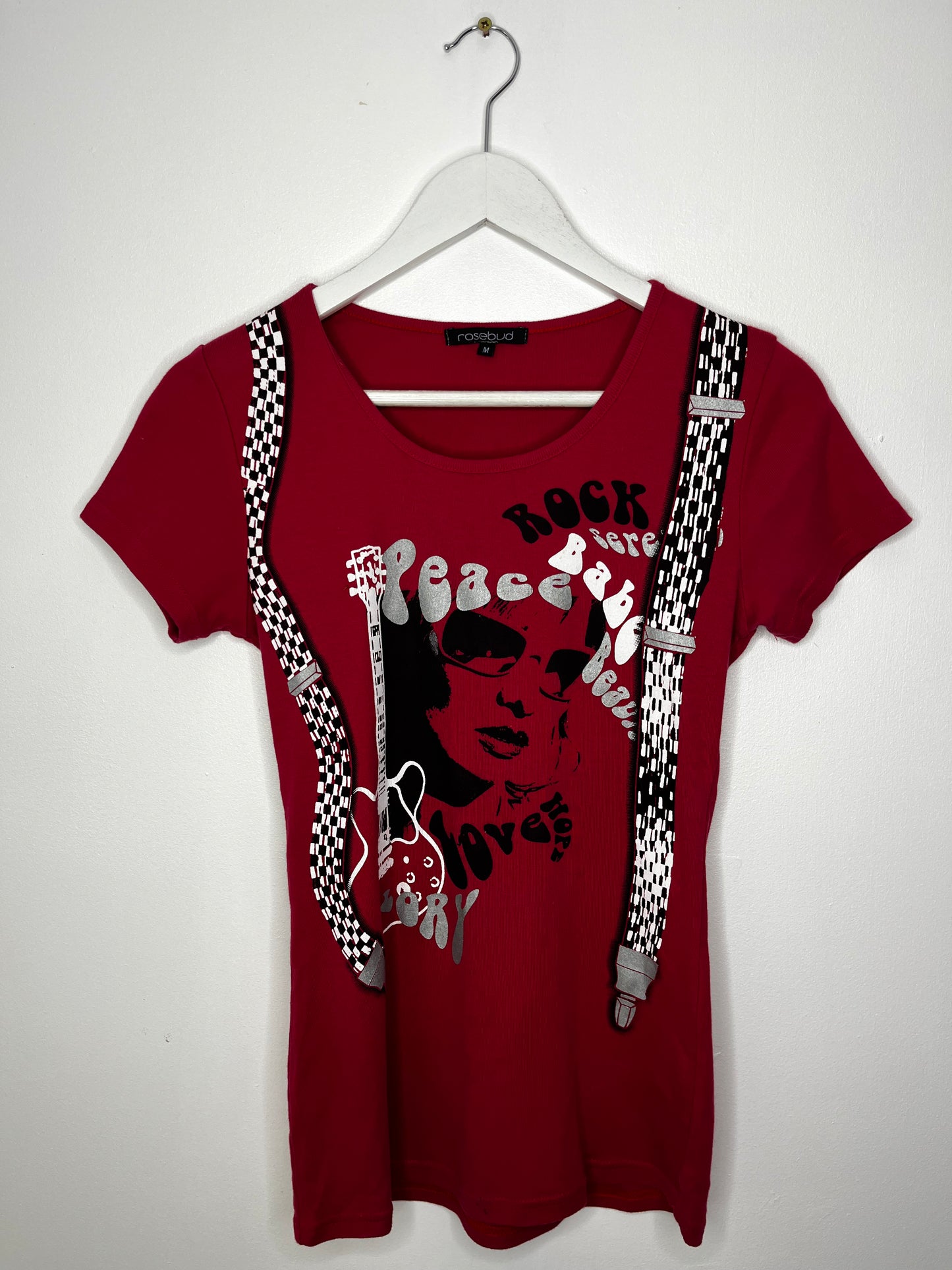 Red y2k rock band vintage t-shirt